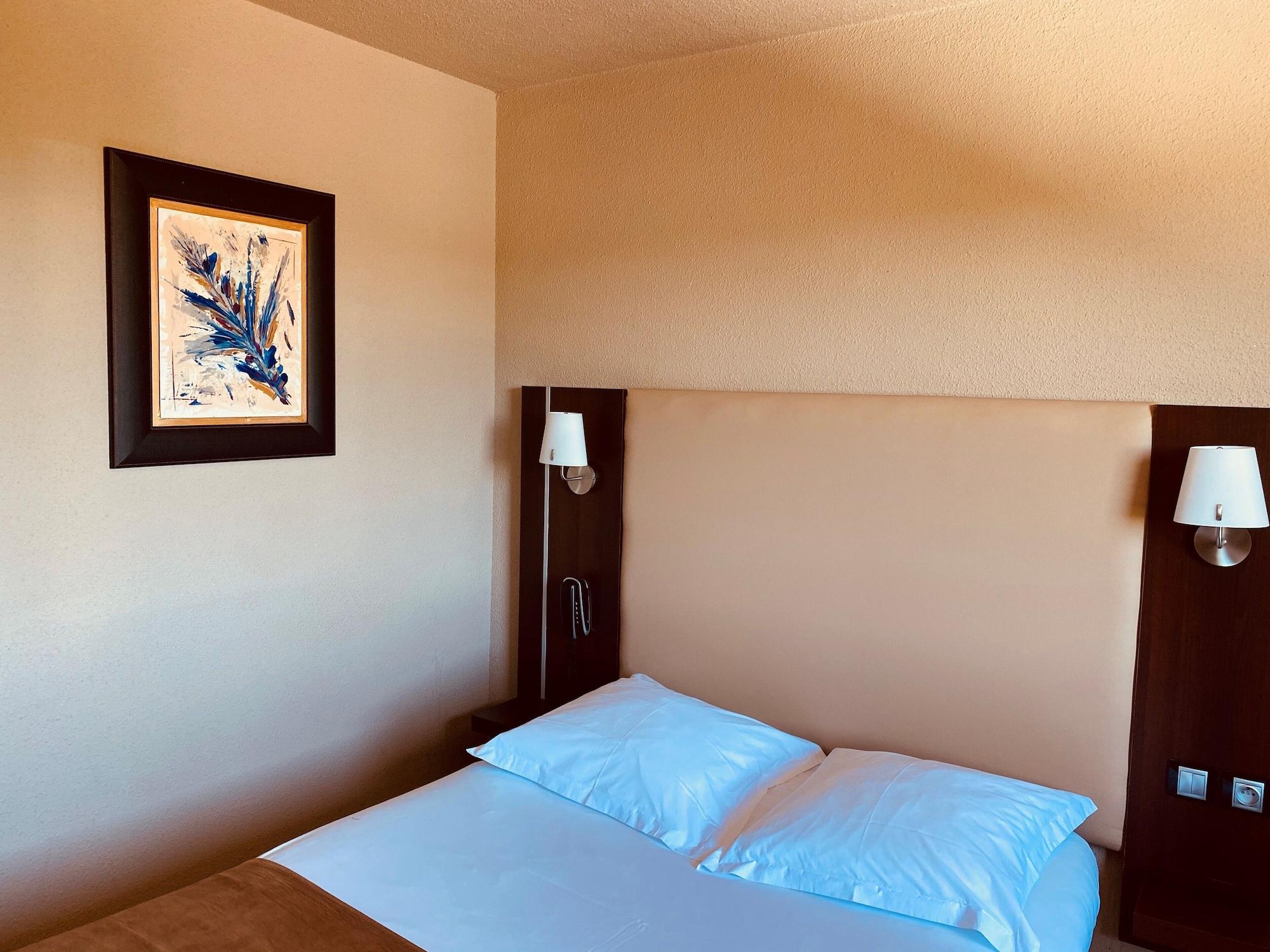Hotel The Originals City, Ariane, Sud Labege
